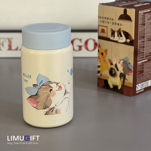 تراول ماگ دیلر درب پیچی طرح گربه 280 میل-آبی 4 تراول ماگ (مینی فلاسک) دیلر فانتزی 280 میل گربه طرح آبی- Diller کد 0336 - Image 1