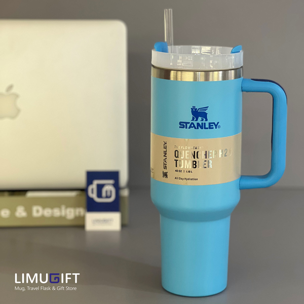 تامبلر استنلی اورجینال آبی روشن تراول ماگ استنلی Stanley Quencher تامبلر آبی روشن40oz- کد 0391 - Image 1